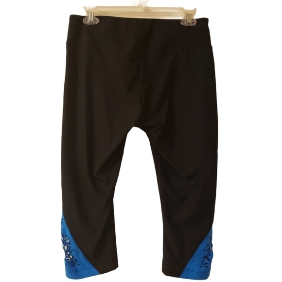 Bally Cropped Leggings with Lasercut Details - Picture 6 of 7